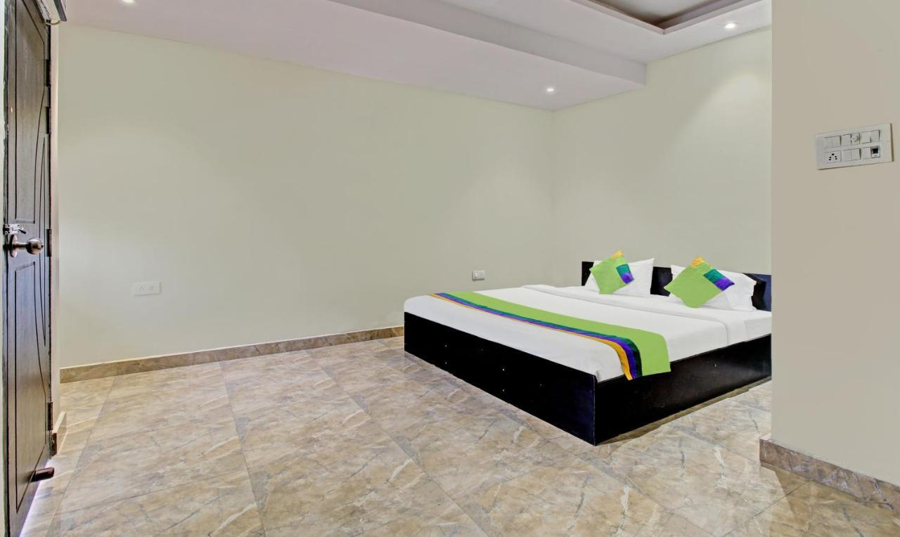 Treebo Trend Wedding Bells Kanpur Hotel Bagian luar foto