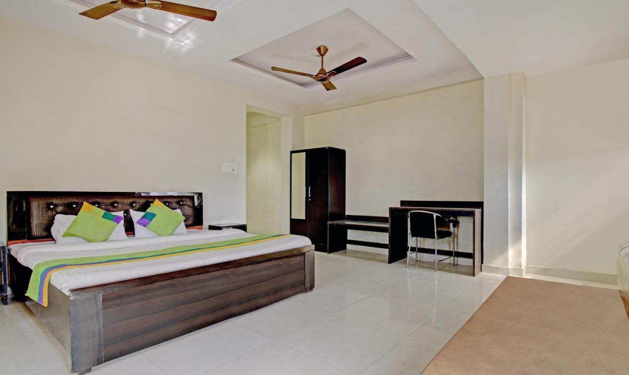 Treebo Trend Wedding Bells Kanpur Hotel Bagian luar foto