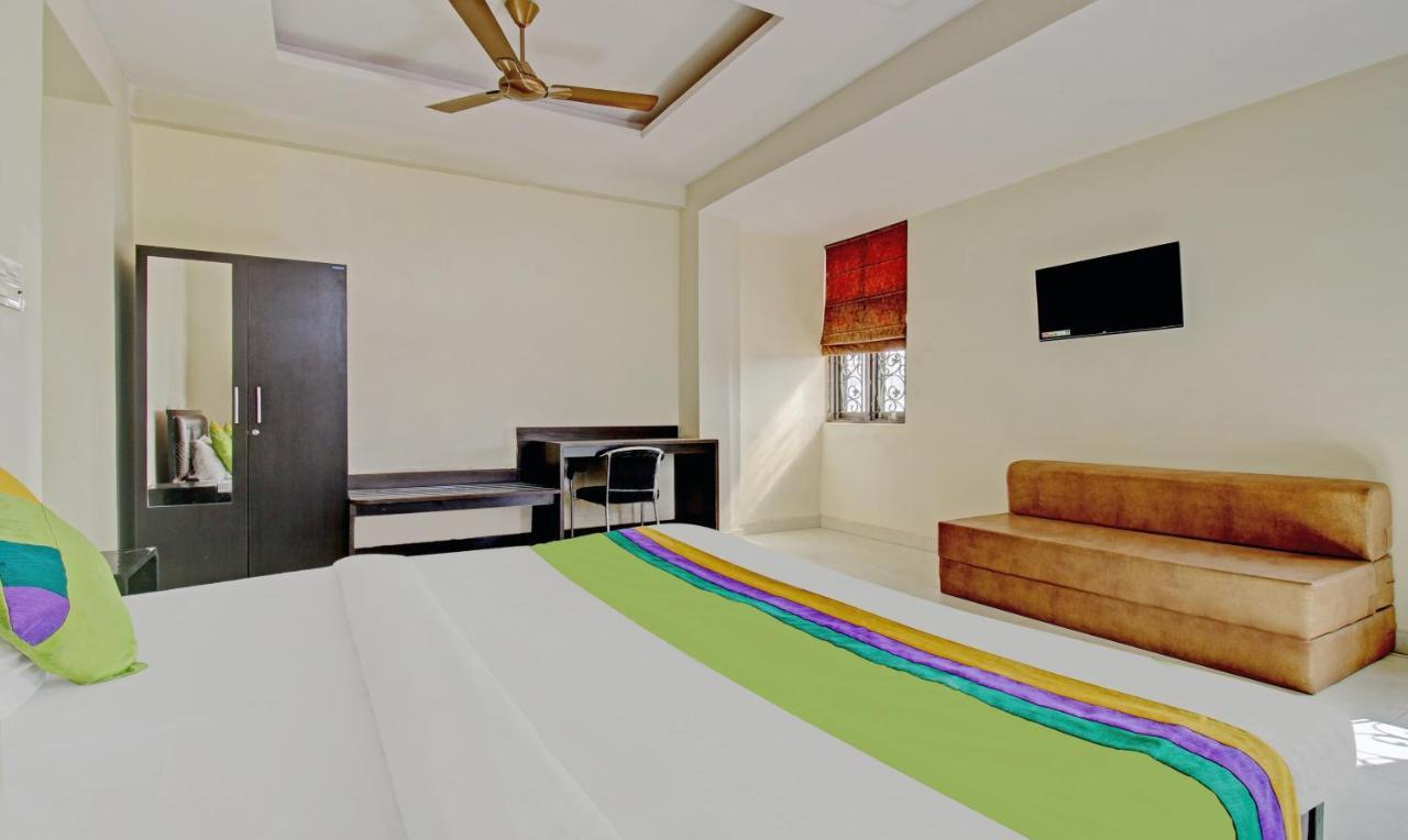 Treebo Trend Wedding Bells Kanpur Hotel Bagian luar foto